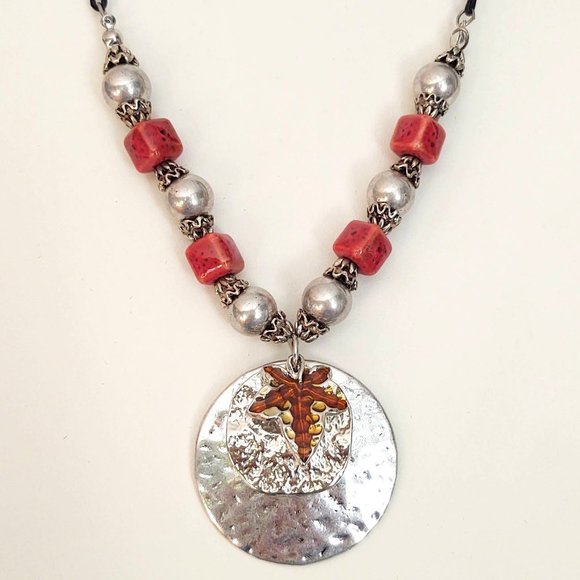 Red ceramic beads w/silver pendant necklace - Picture 3 of 16